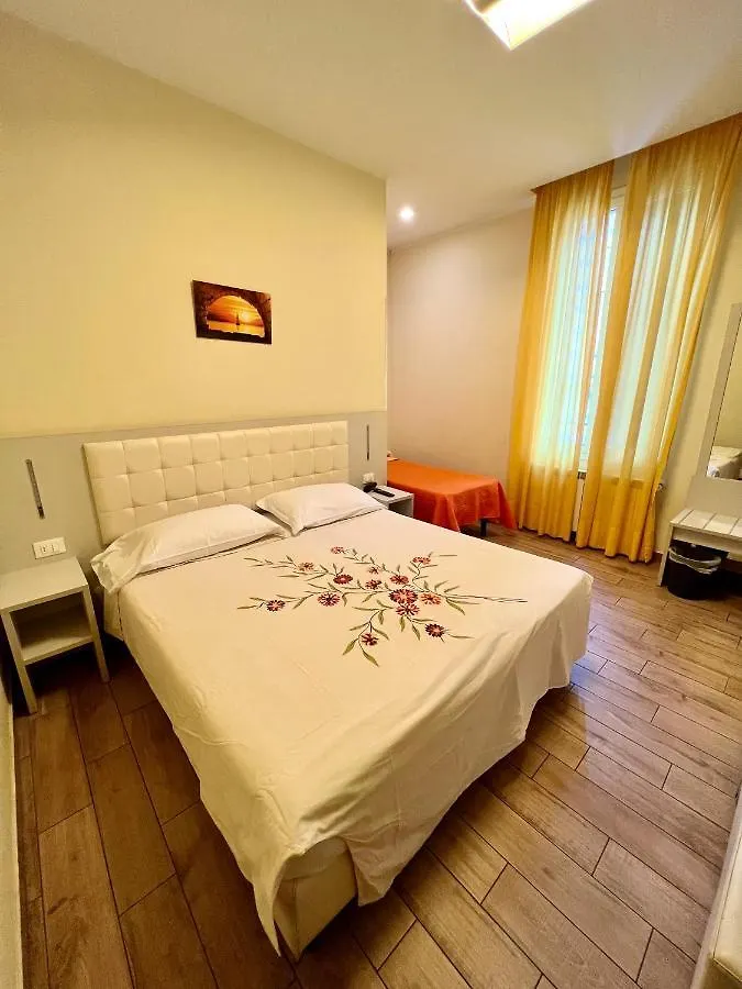 Casa Zeffirino Hotel Sanremo 2*,