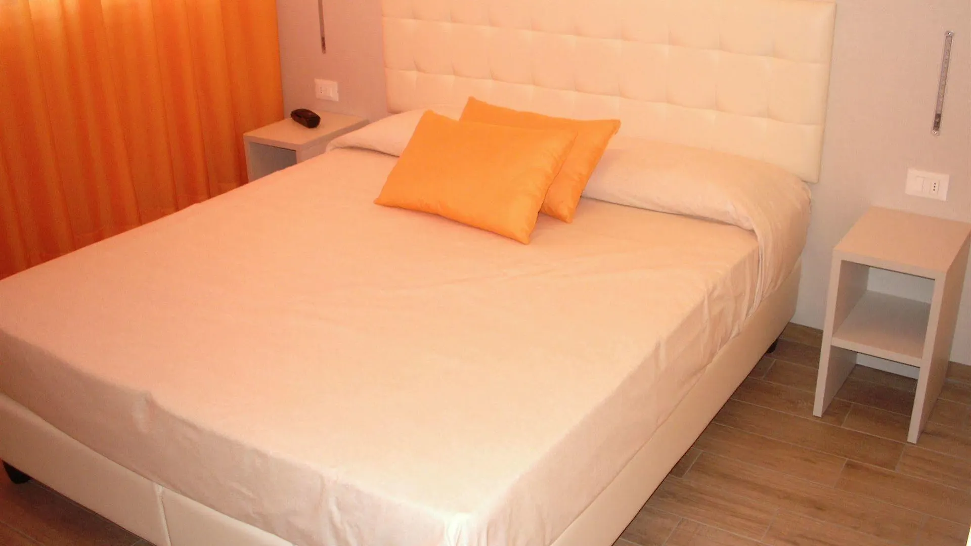 Casa Zeffirino Hotel Sanremo Guest house