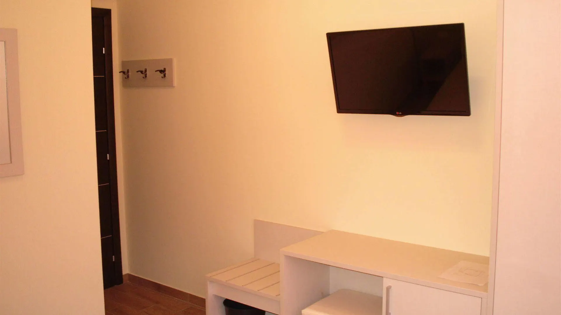 Casa Zeffirino Hotel Sanremo 2*,
