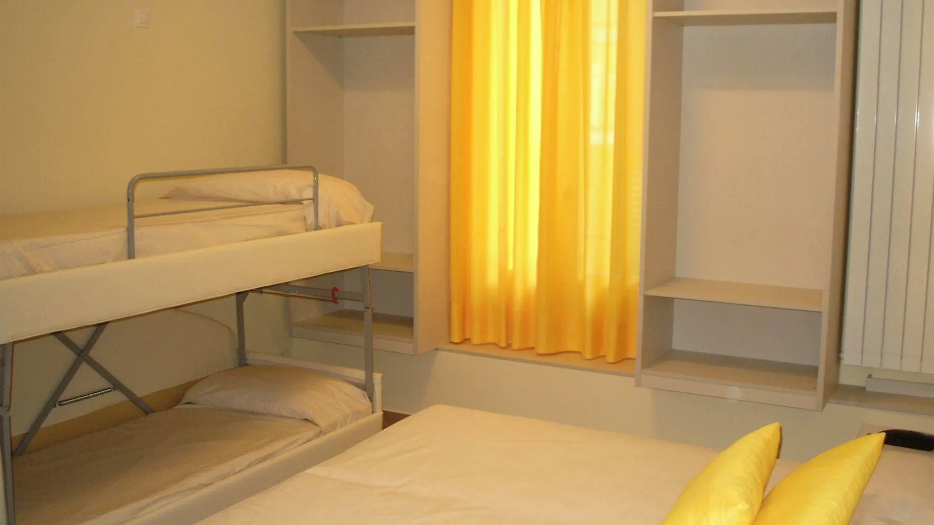 Casa Zeffirino Hotel Sanremo 2*,  Italy